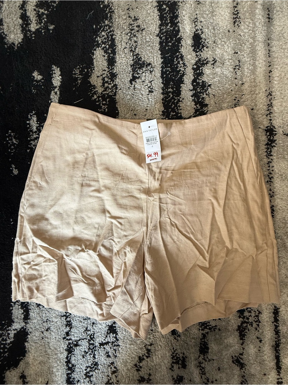 NWT Ann Taylor Beige Linen Blend Shorts Size 4